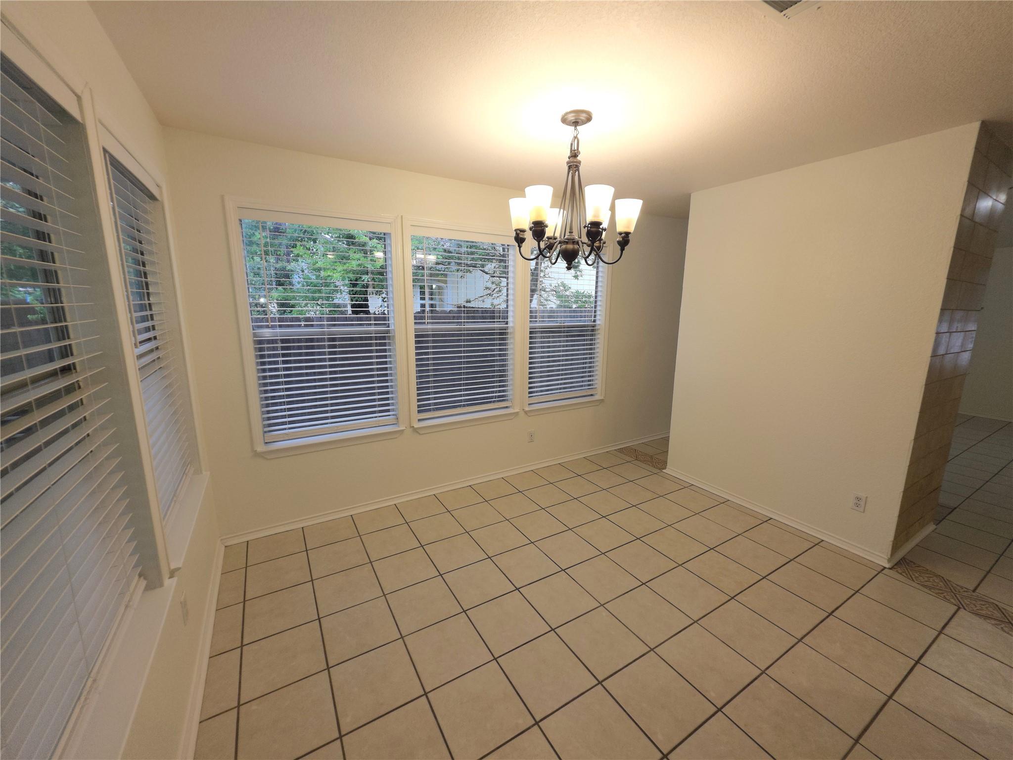 1600 Hollow Tree Blvd Property Photo 9