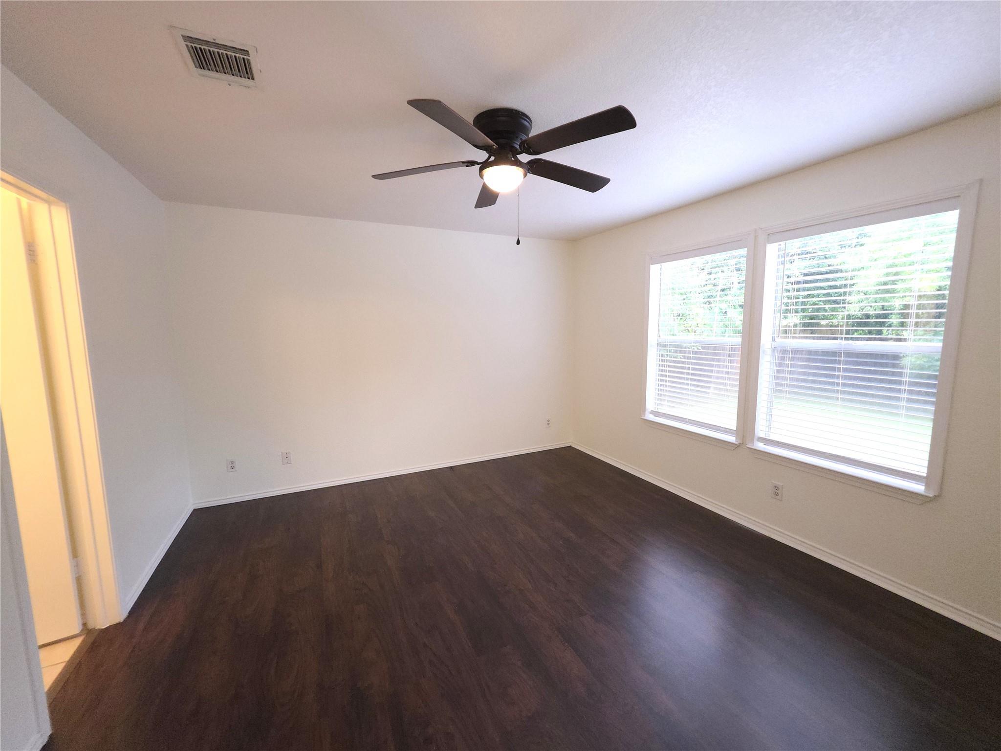 1600 Hollow Tree Blvd Property Photo 13