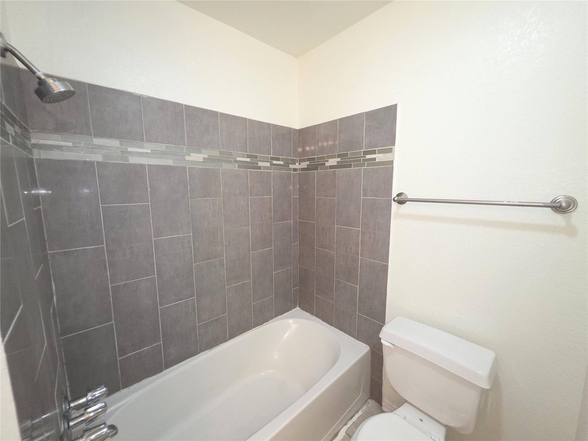 1600 Hollow Tree Blvd Property Photo 19