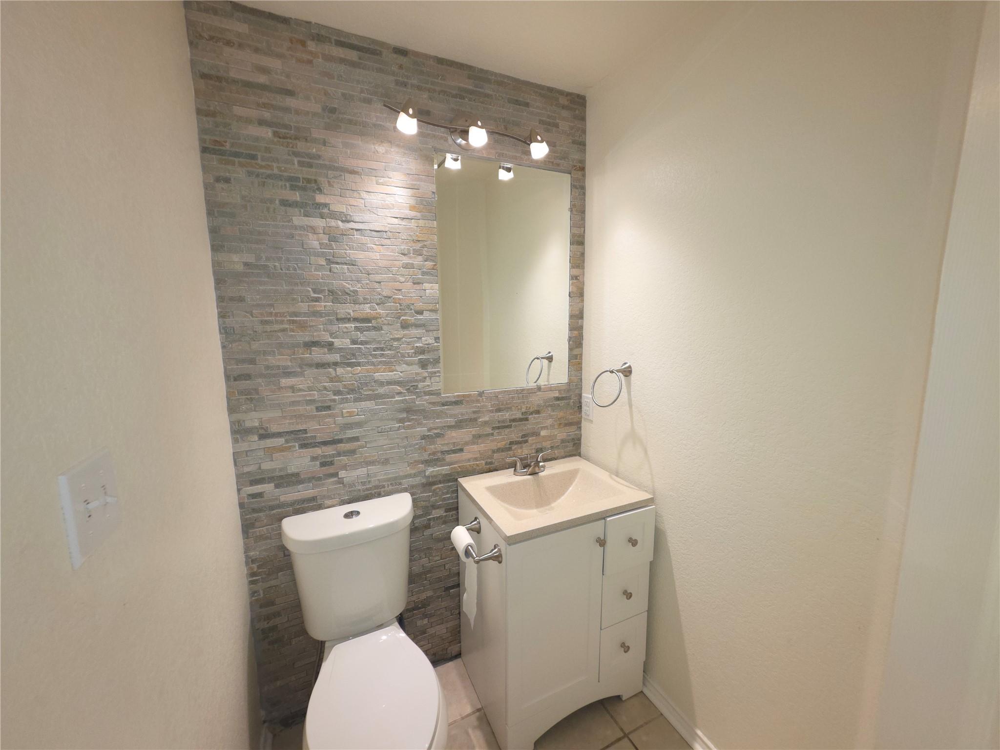1600 Hollow Tree Blvd Property Photo 22