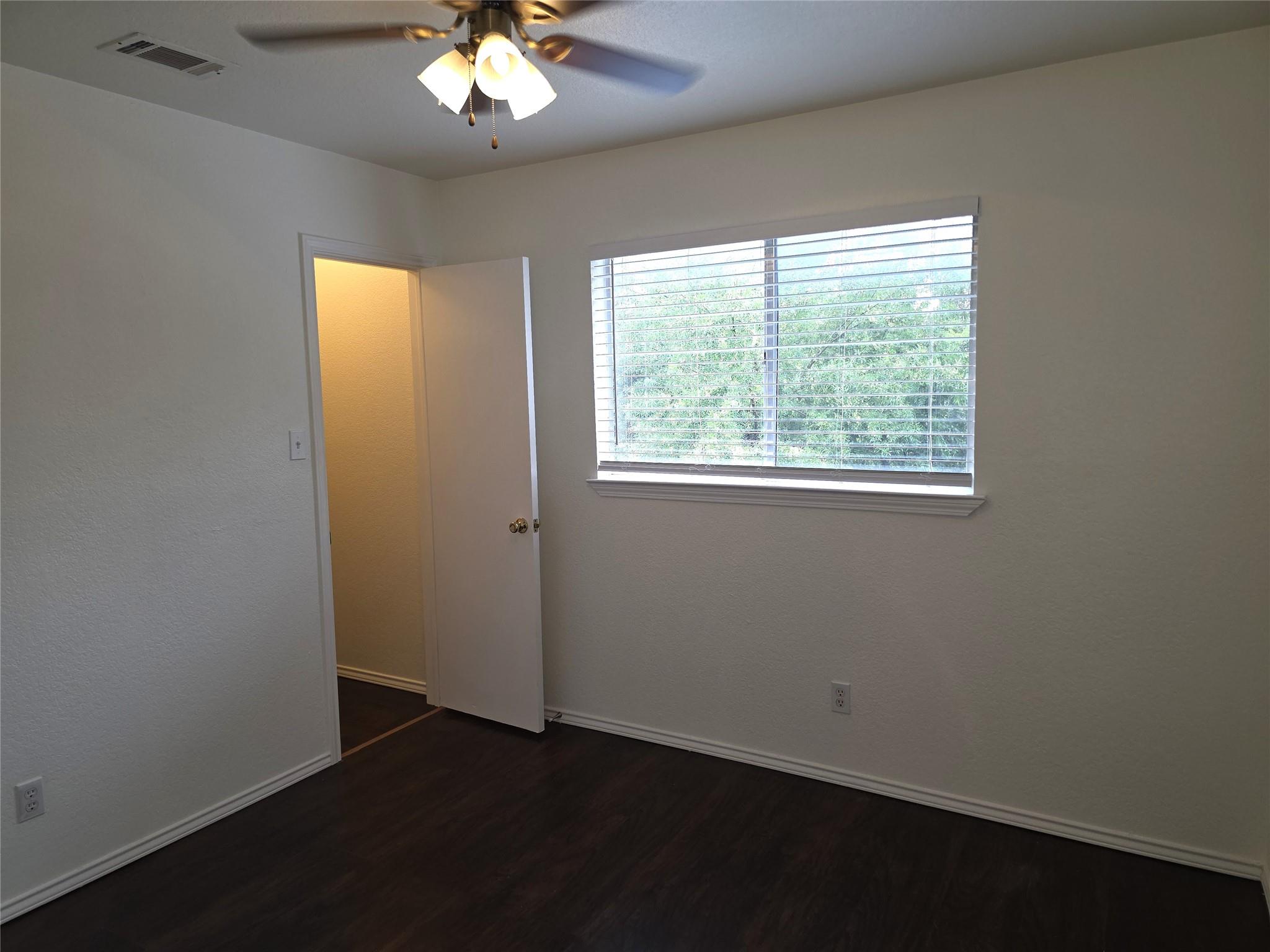 1600 Hollow Tree Blvd Property Photo 23