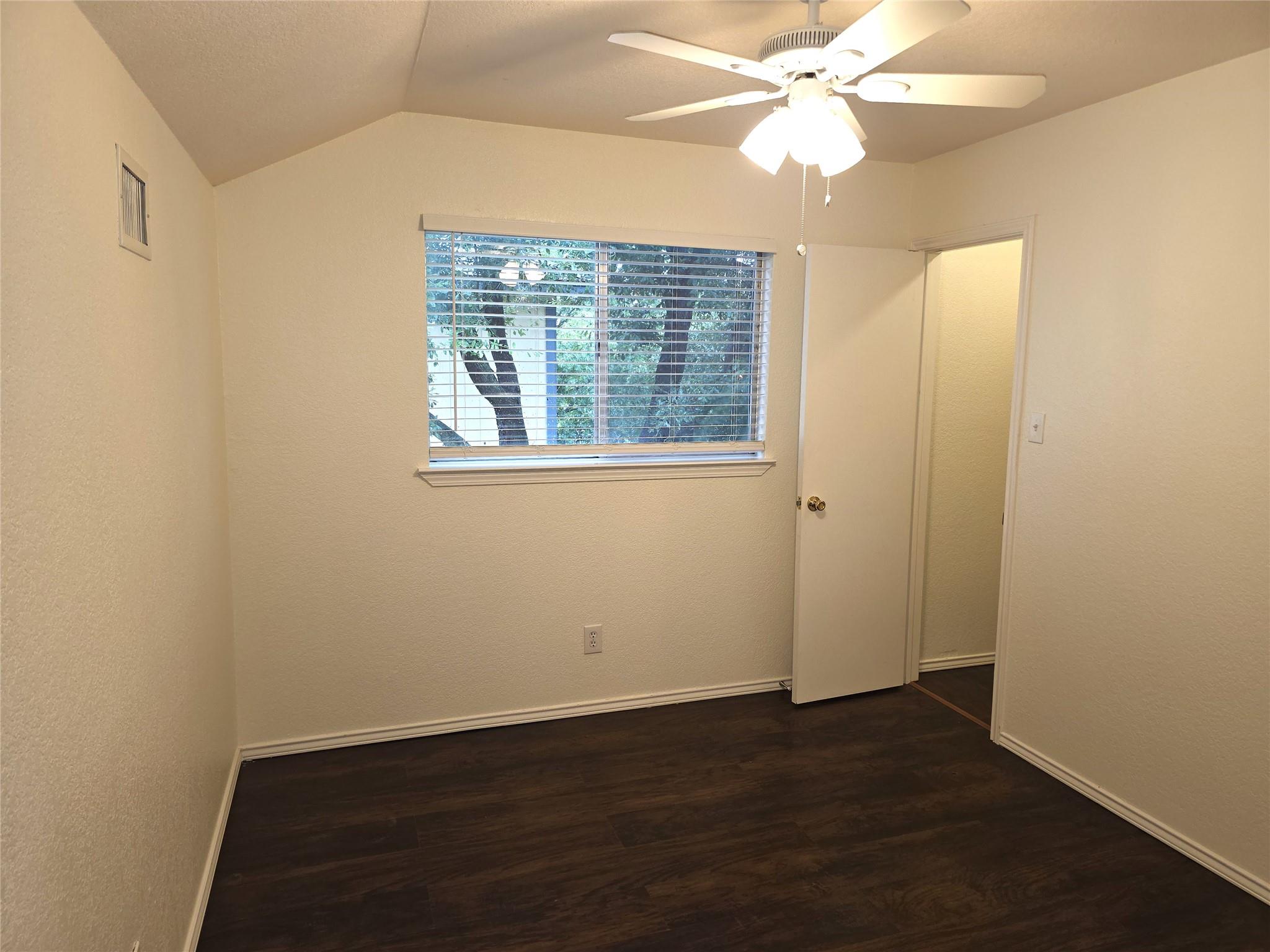 1600 Hollow Tree Blvd Property Photo 31