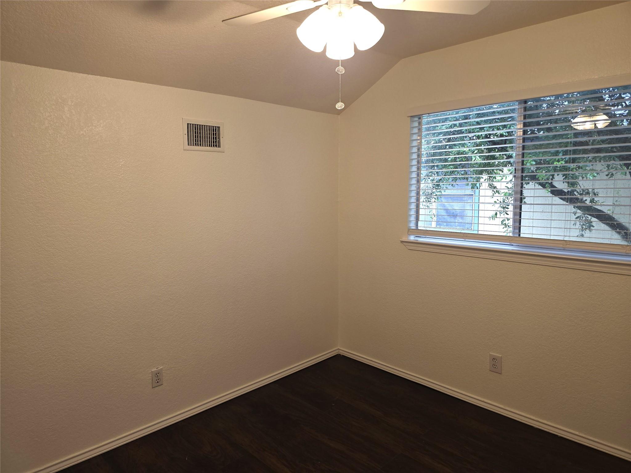 1600 Hollow Tree Blvd Property Photo 34