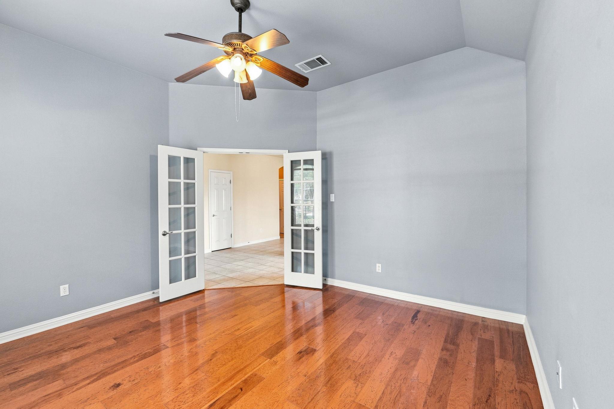2909 Arbor Ct Property Photo 6