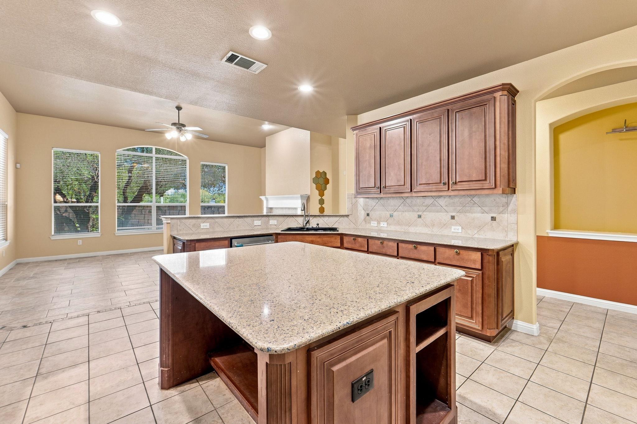 2909 Arbor Ct Property Photo 12