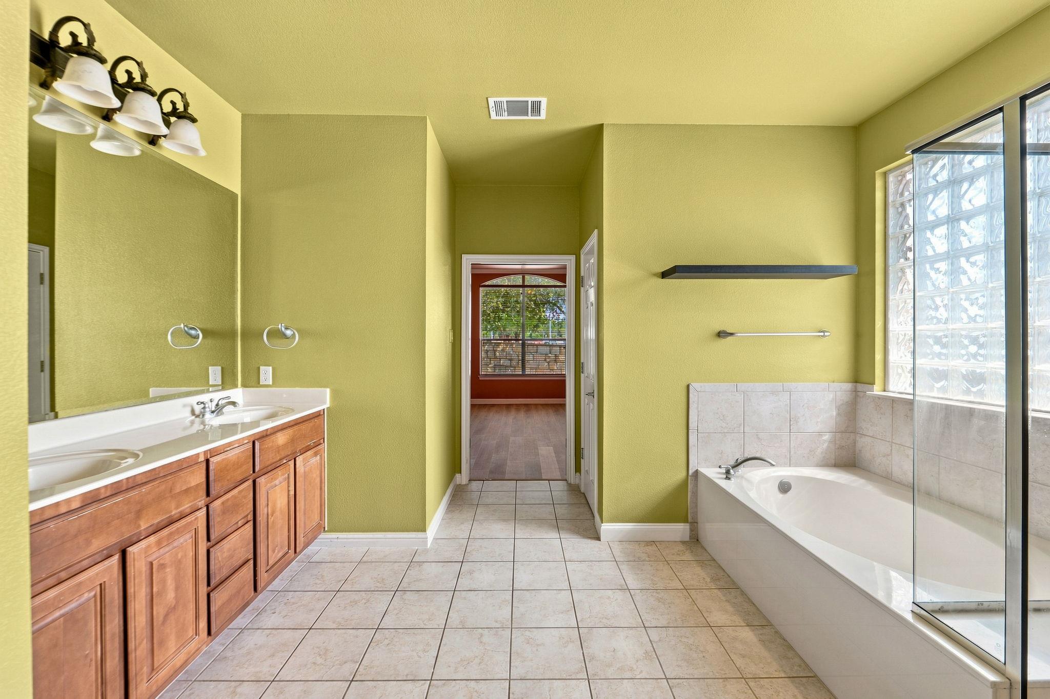 2909 Arbor Ct Property Photo 24