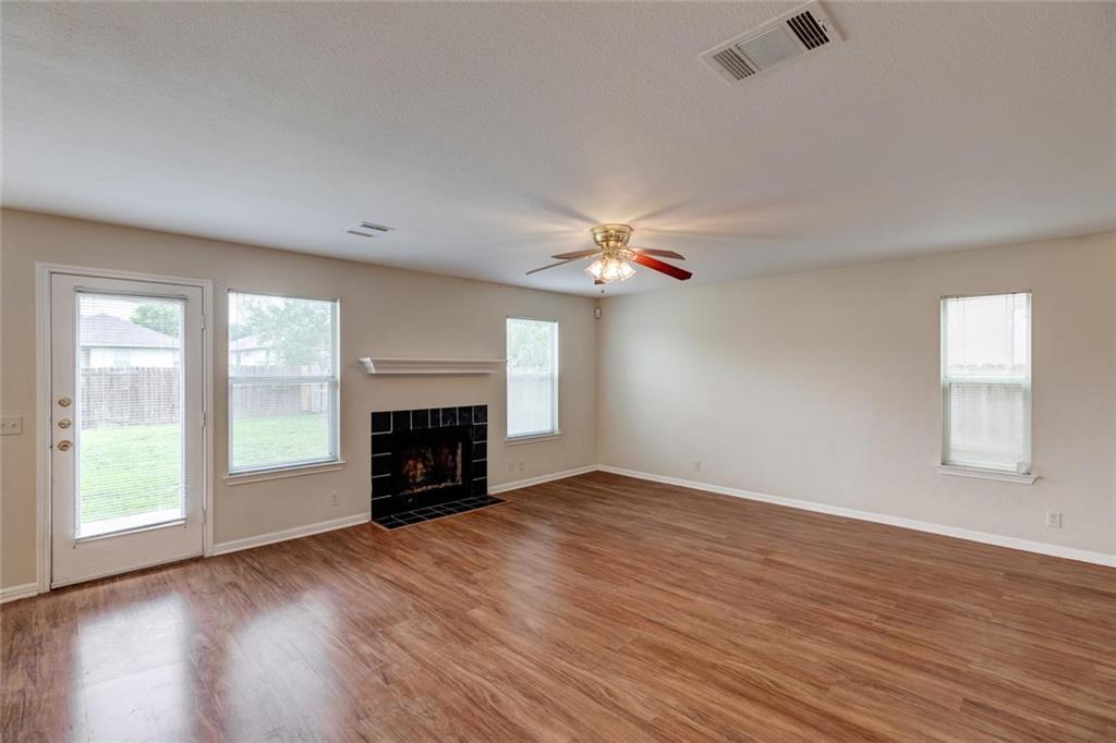 16712 Hamilton Point Cir Property Photo 4