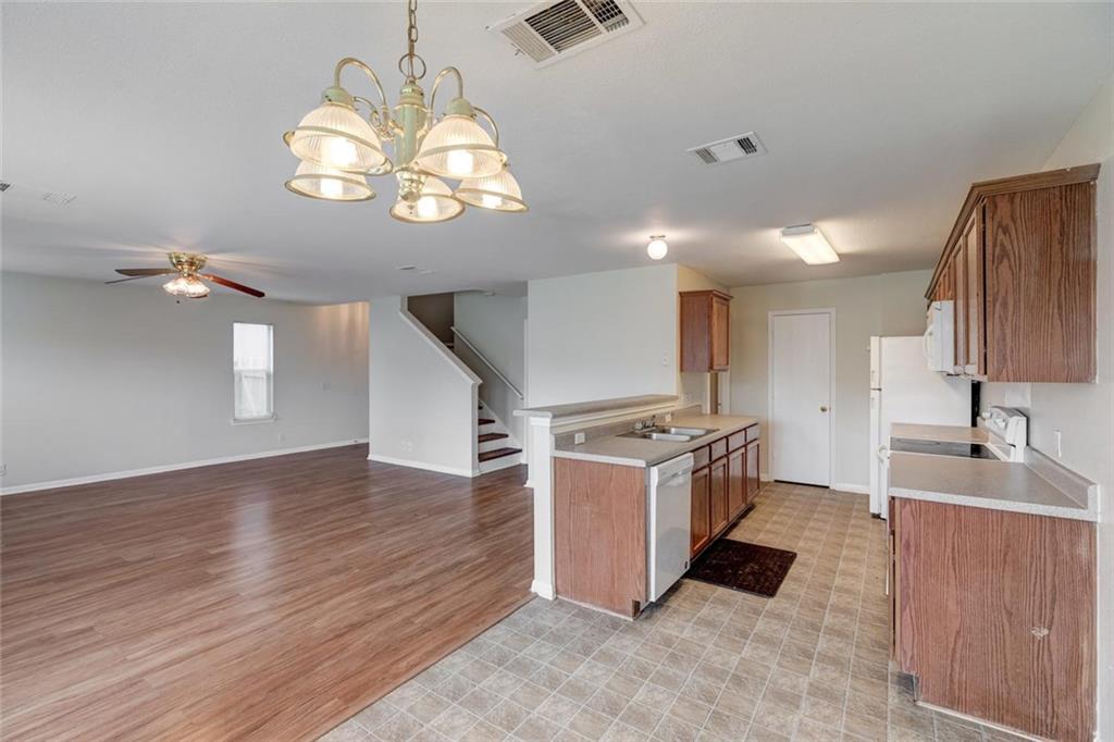 16712 Hamilton Point Cir Property Photo 10
