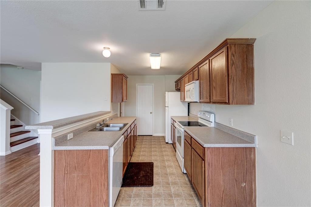 16712 Hamilton Point Cir Property Photo 12