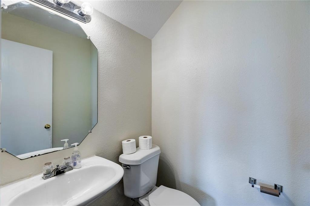 16712 Hamilton Point Cir Property Photo 16
