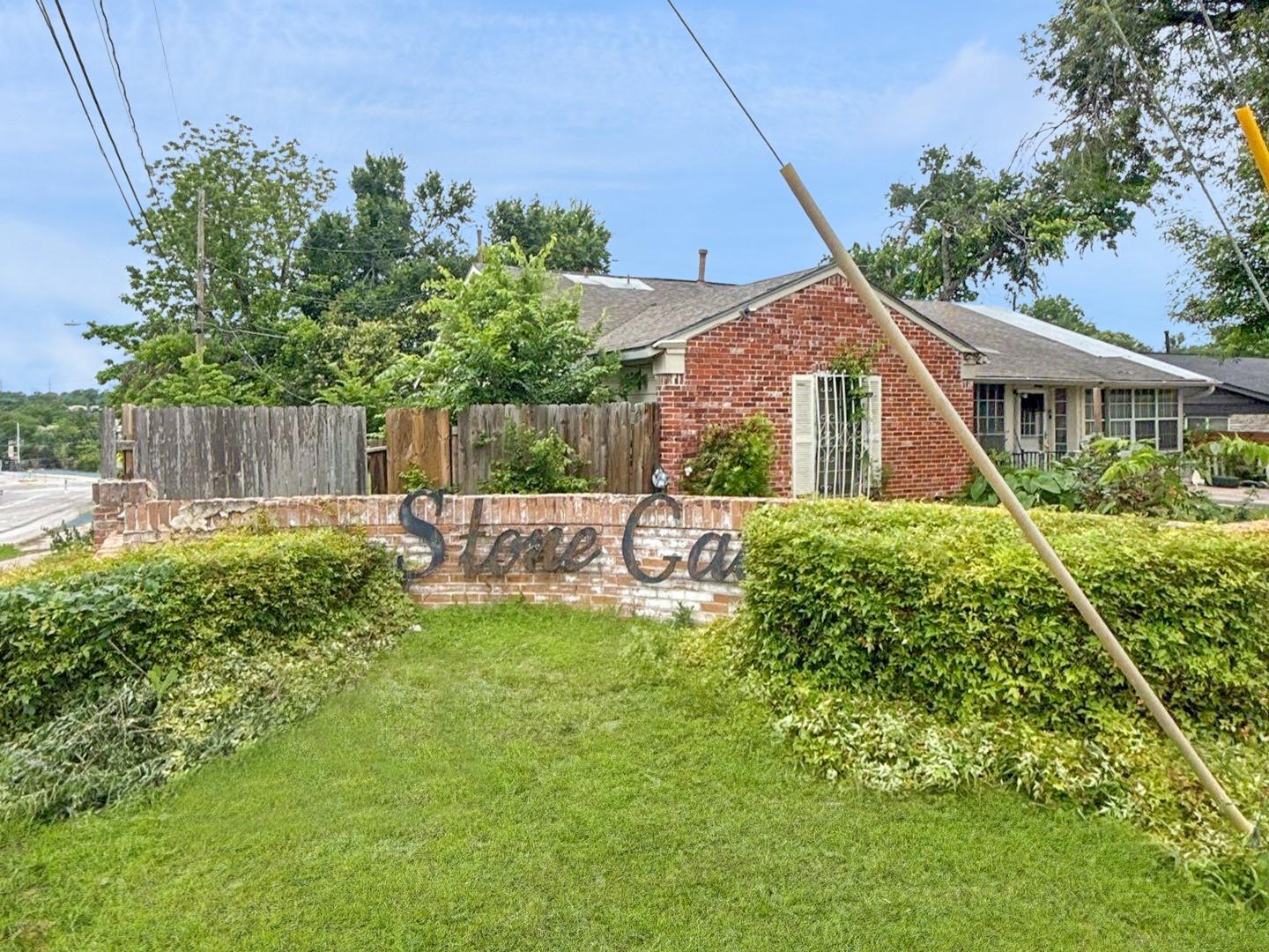 5205 Stone Gate Dr Property Photo 2