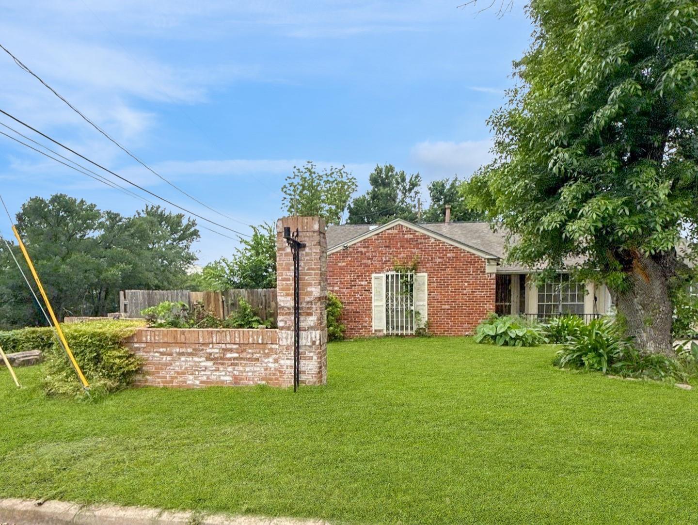 5205 Stone Gate Dr Property Photo 4