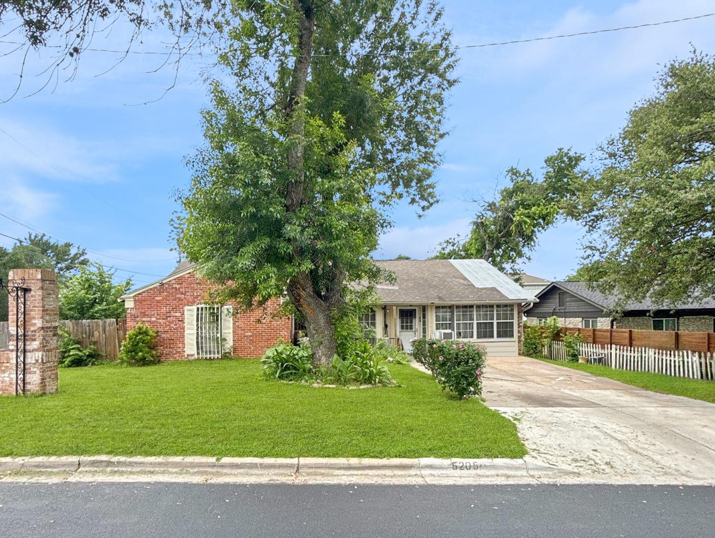 5205 Stone Gate Dr Property Photo 6