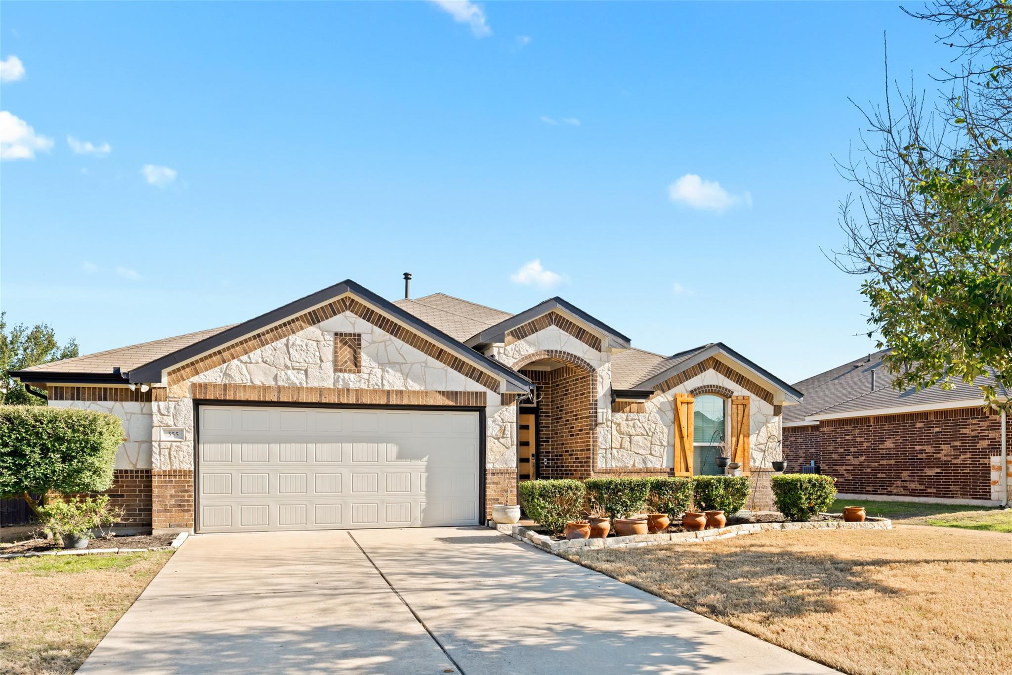 355 Evening Star Property Photo