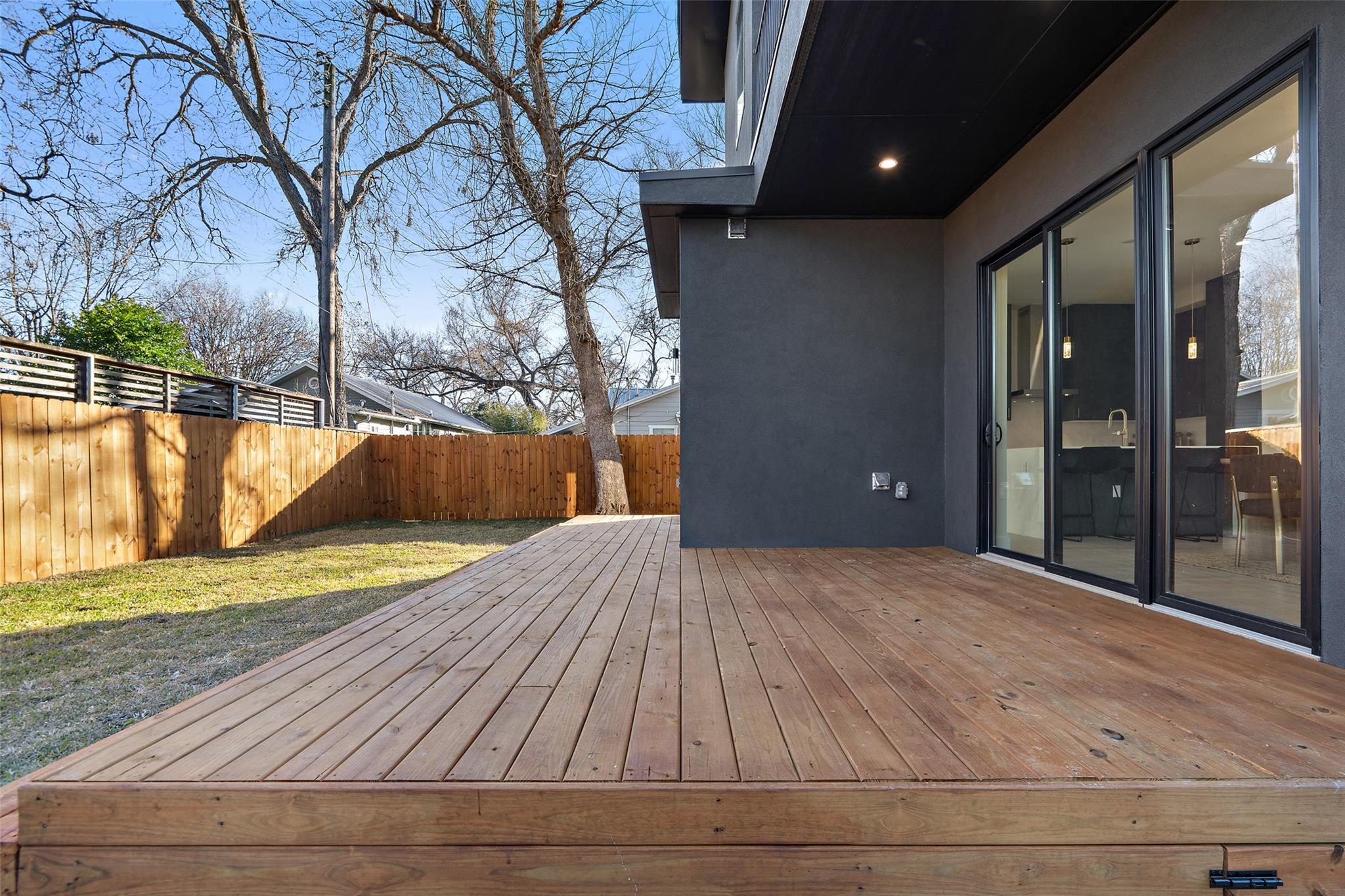 93 San Saba St Property Photo 35