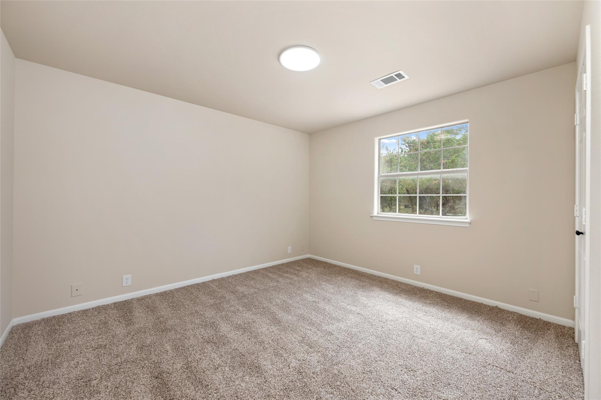 391 Liberty Dr Property Photo 15