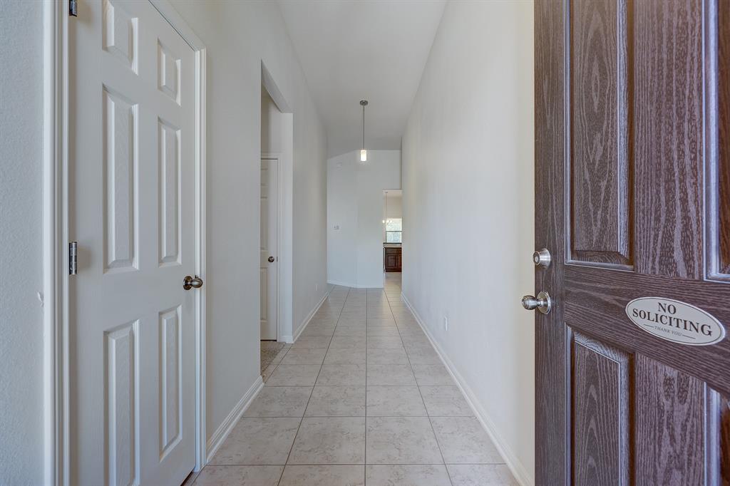 2148 Granite Hill Dr Property Photo 2