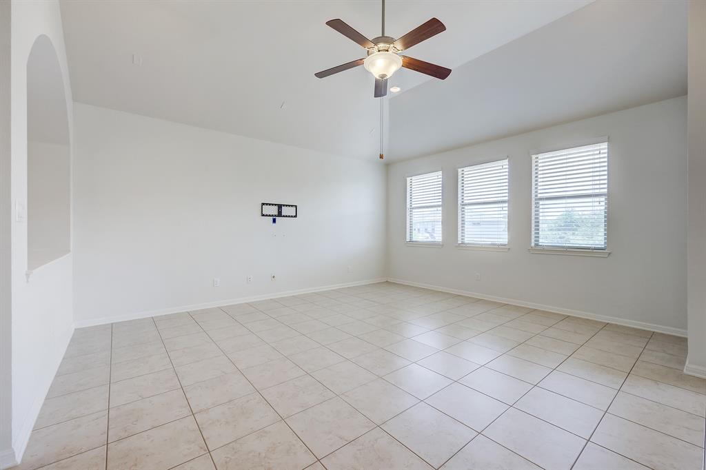 2148 Granite Hill Dr Property Photo 4