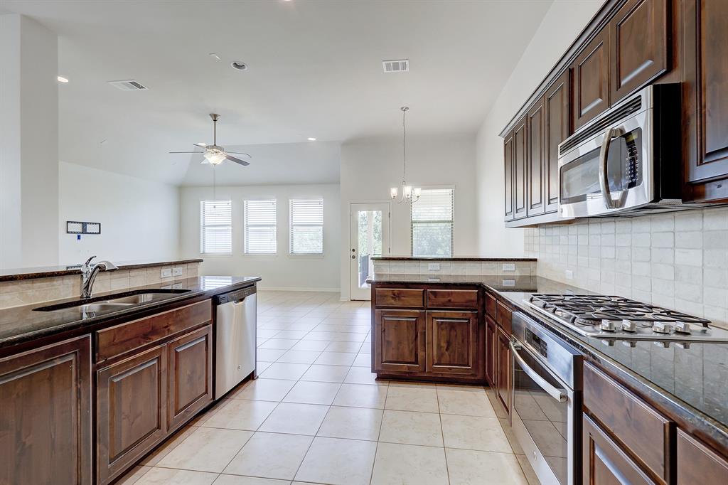 2148 Granite Hill Dr Property Photo 8