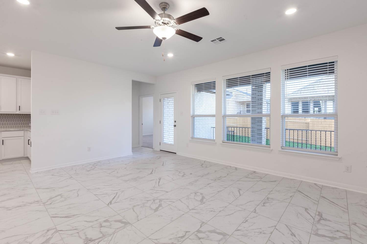 309 Barton Oak Trl Property Photo 9