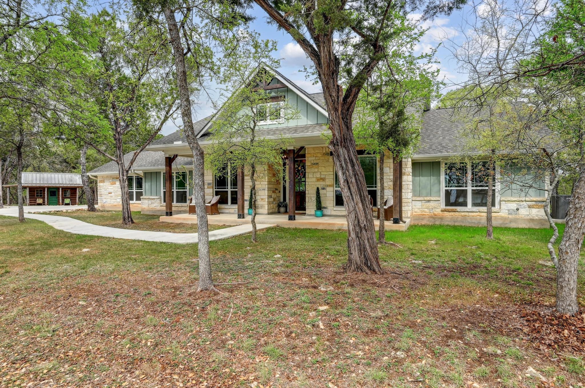 300 Wilson Creek Cir Property Photo
