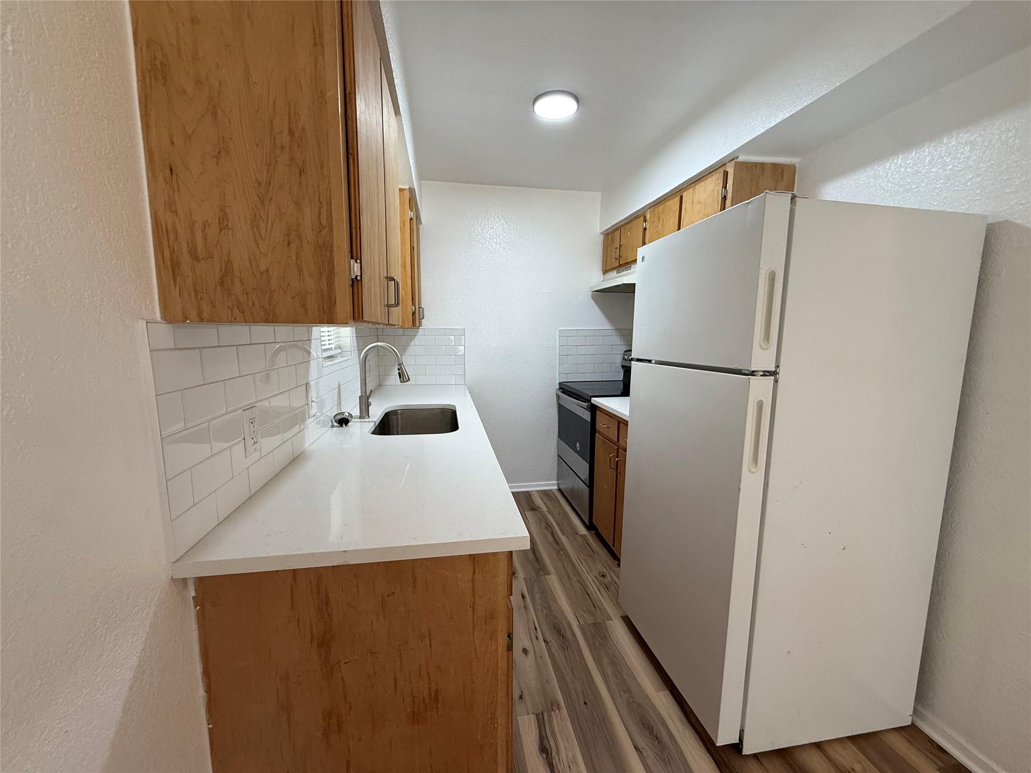 1009 Alex St #a Property Photo 3
