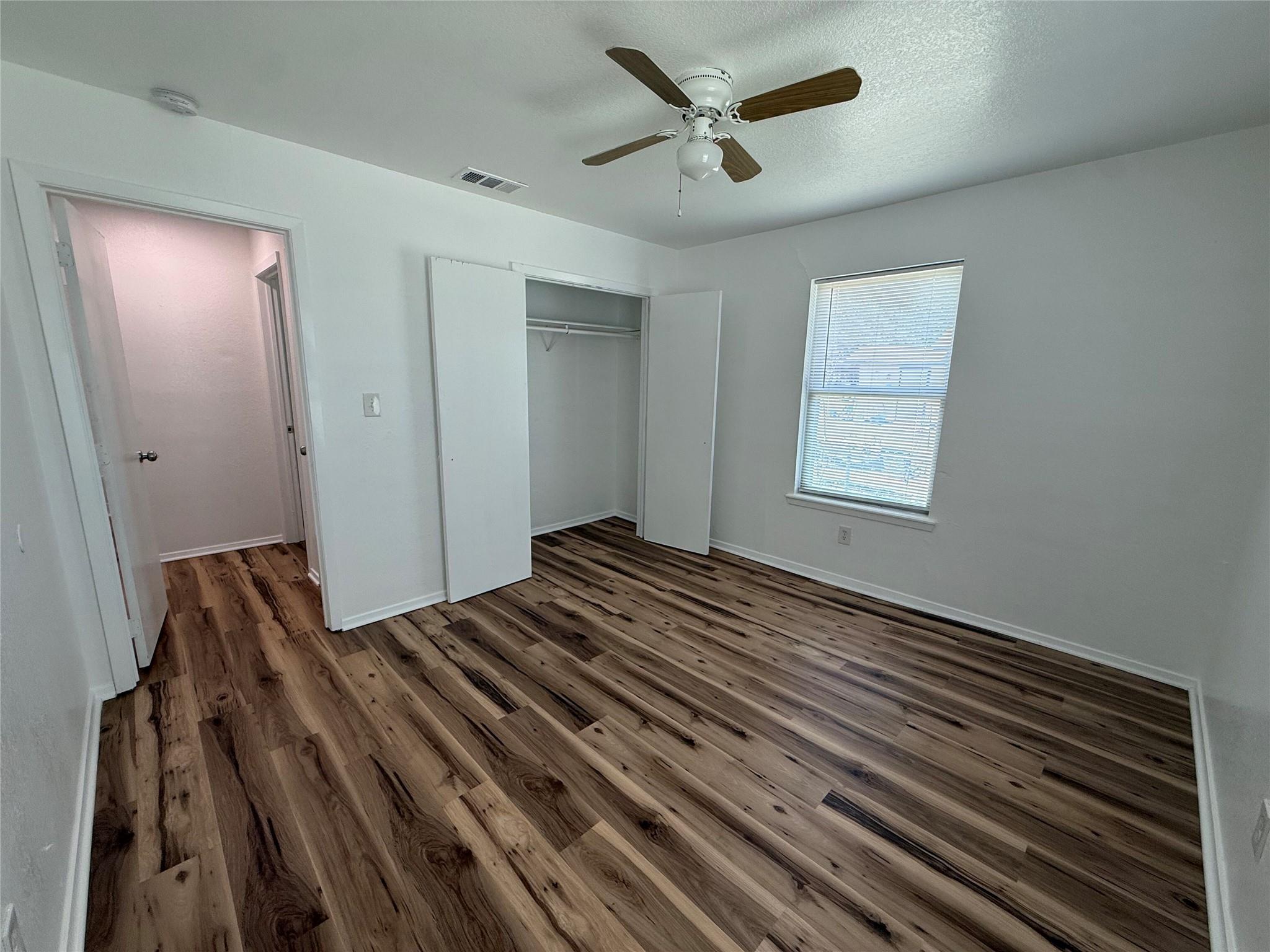 1009 Alex St #a Property Photo 5