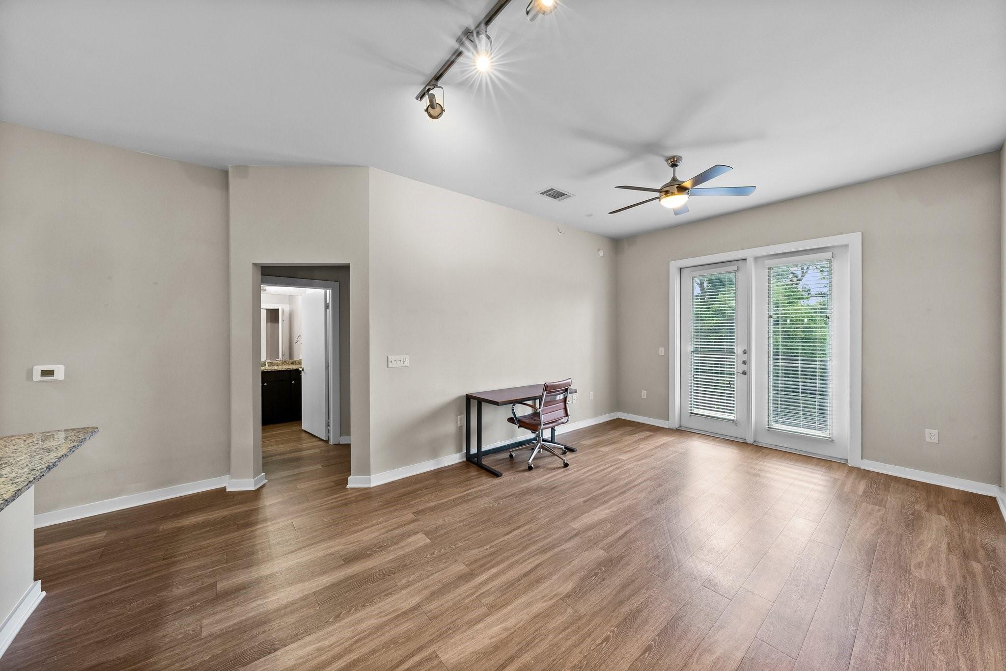 1900 Barton Springs Rd 2046 Property Photo 6