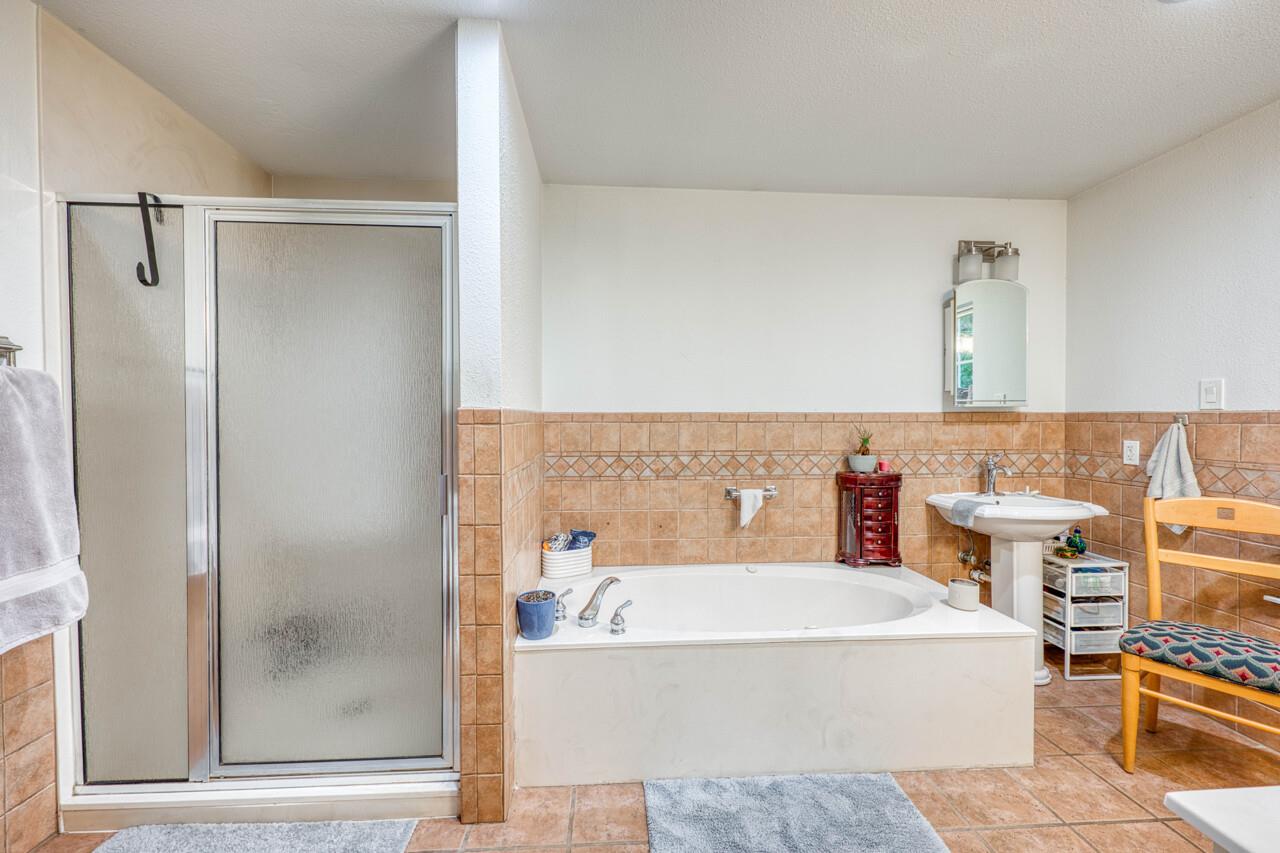 301 6th St Property Photo 14