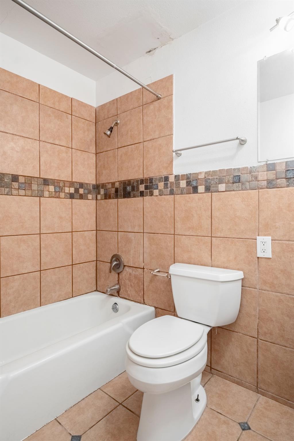 1510 W 6th St #111 Property Photo 15