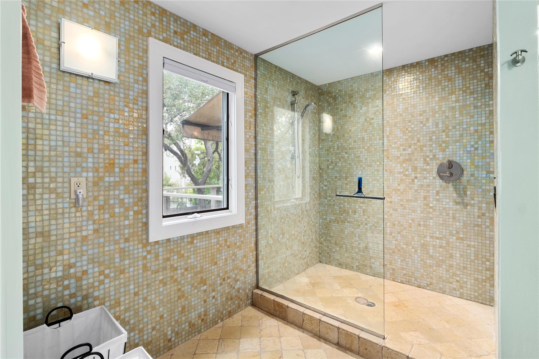 1201 Castle Hill St #105 Property Photo 12