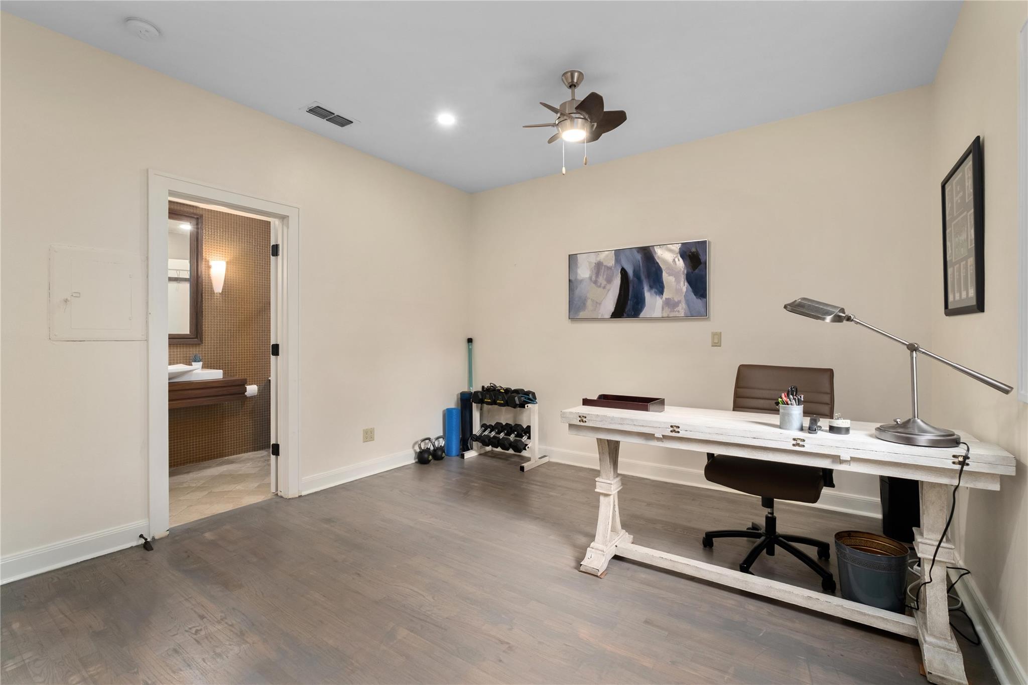 1201 Castle Hill St #105 Property Photo 15