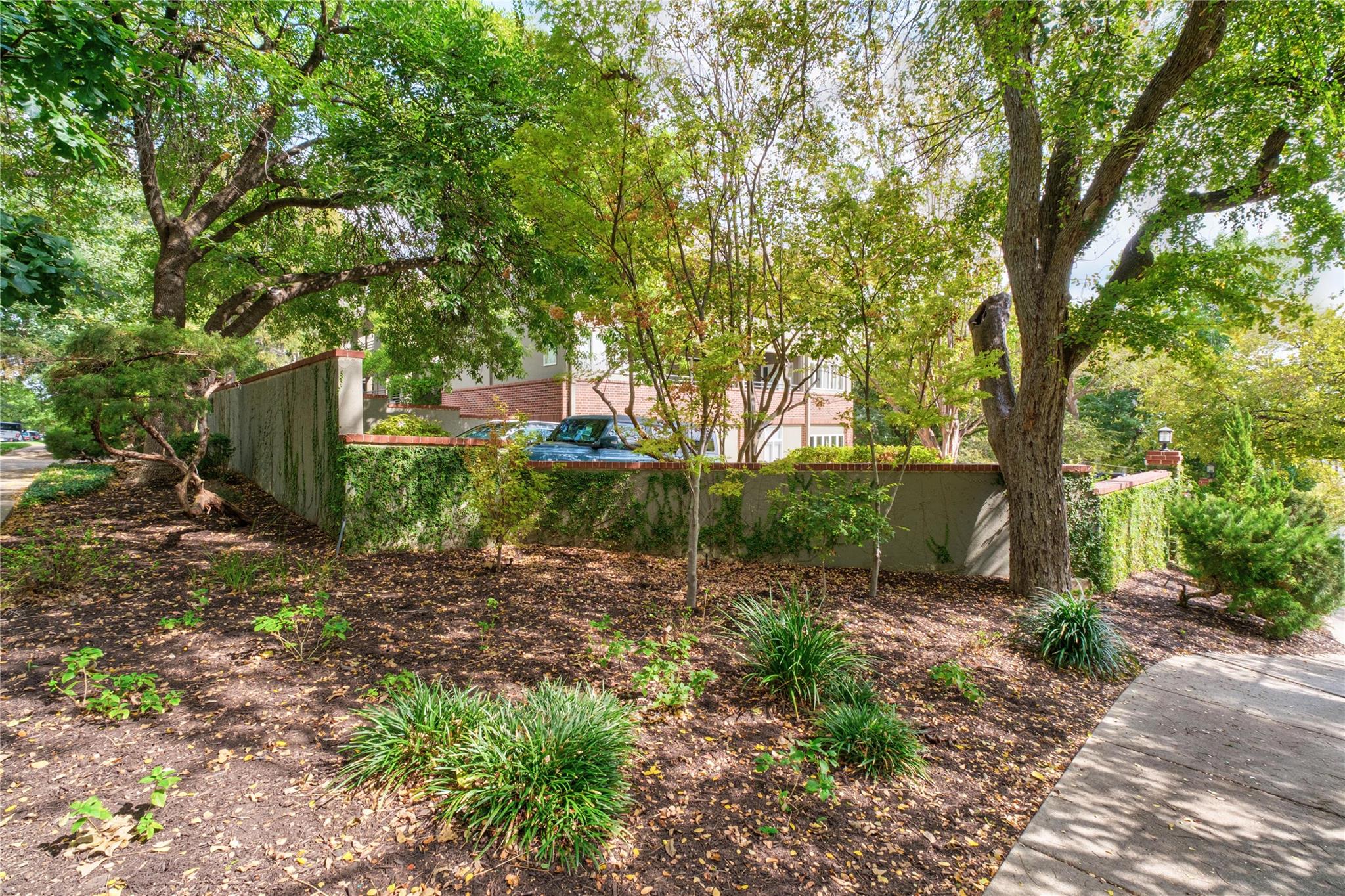 1201 Castle Hill St #105 Property Photo 22