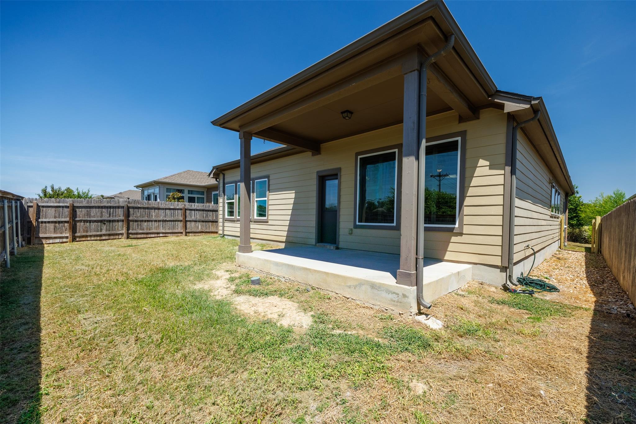 721 Bridgestone Way Property Photo 4