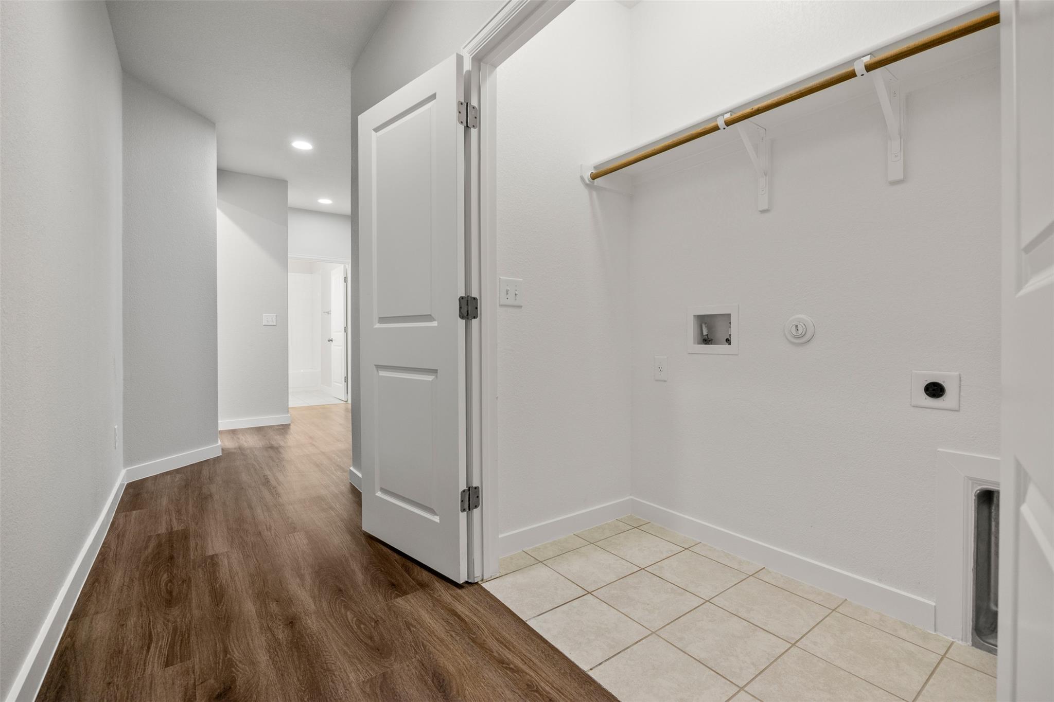 721 Bridgestone Way Property Photo 9