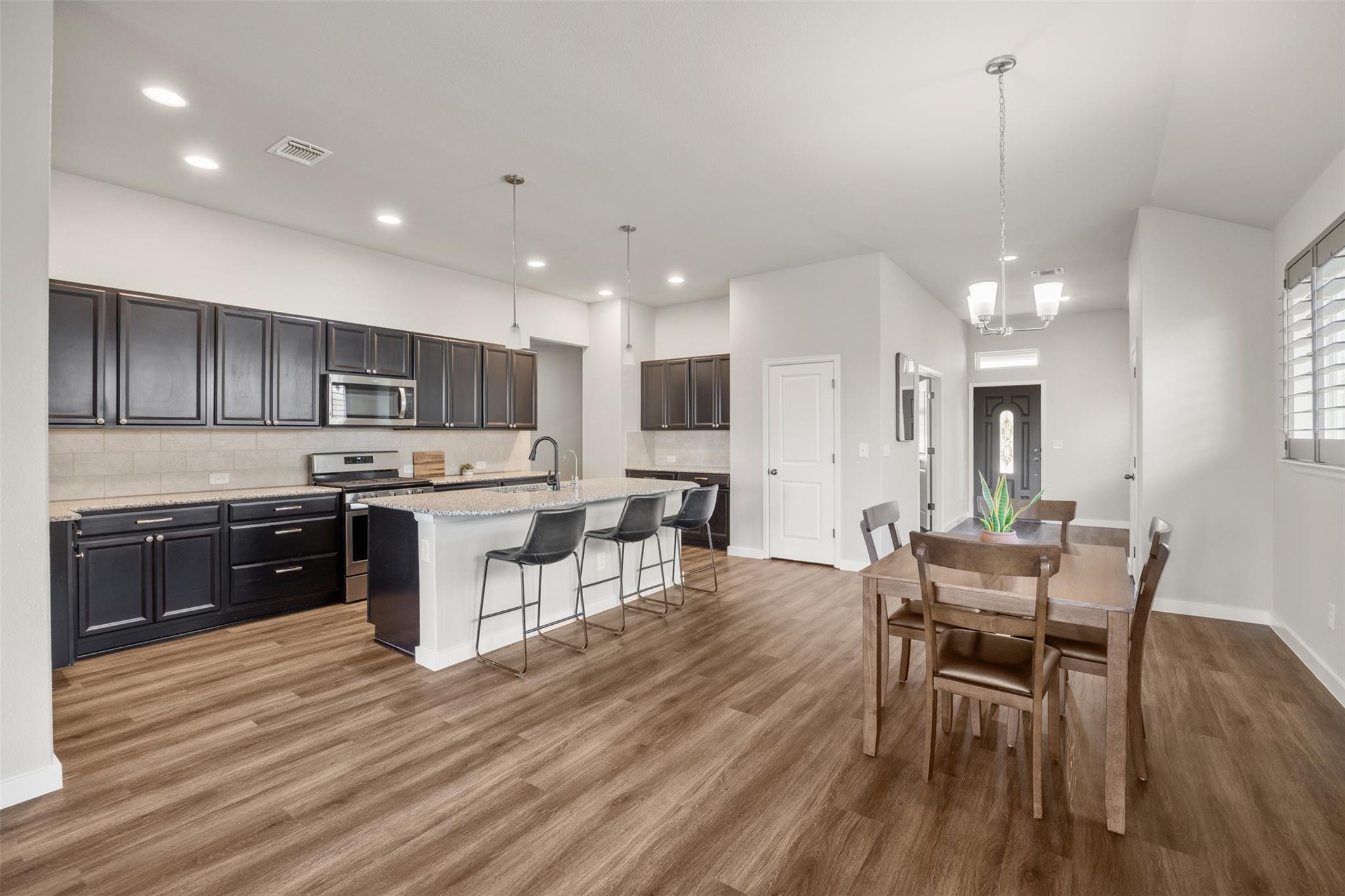 721 Bridgestone Way Property Photo 11