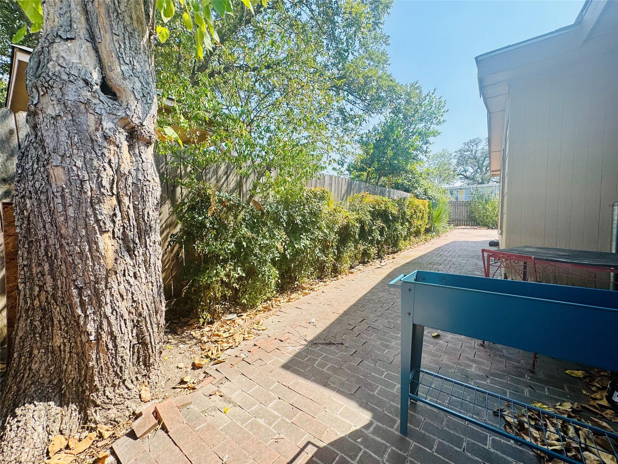 3809 S 1st St Property Photo 17