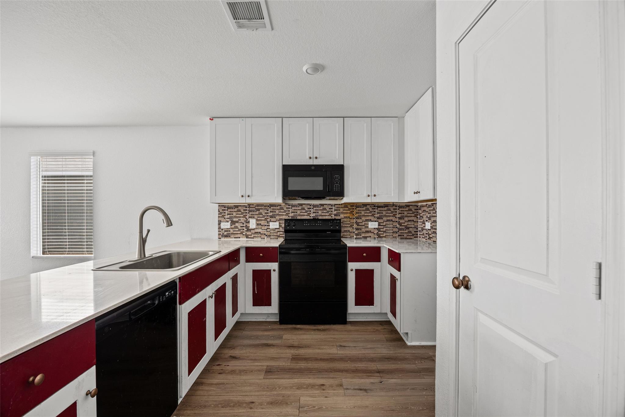 216 Hellcats Way Property Photo 3