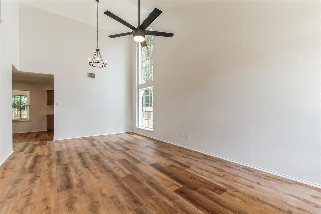 8800 Dandelion Trl Property Photo 7