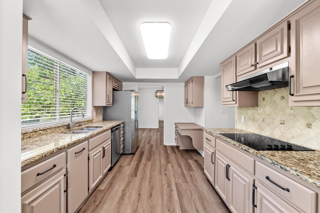 6603 Whitemarsh Valley Walk Property Photo 11