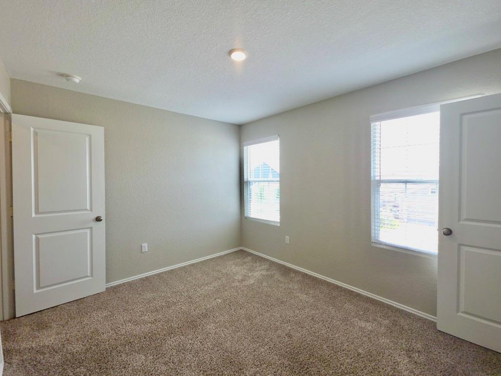 301 Freshwater Dr Property Photo 16