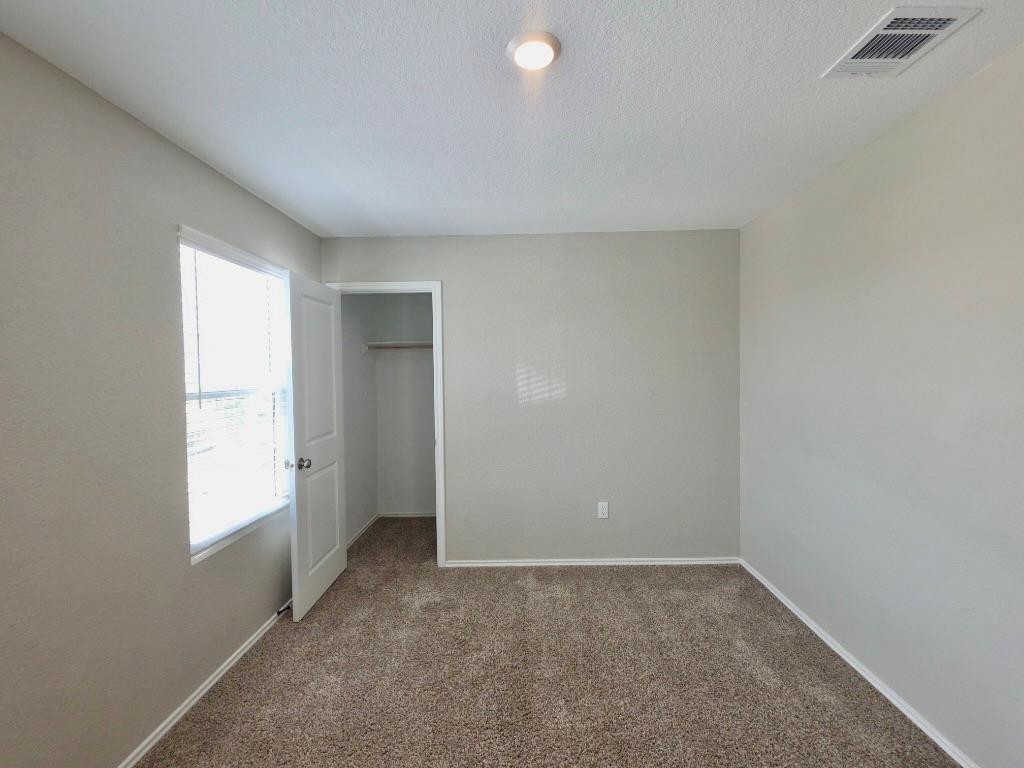 301 Freshwater Dr Property Photo 17