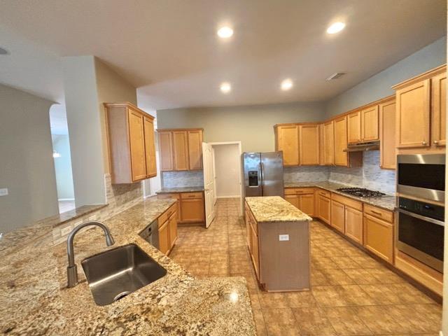 8304 Fern Bluff Ave Property Photo 9
