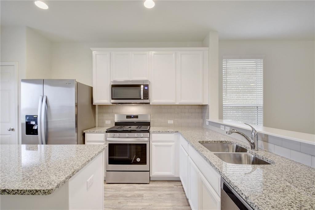 434 Eves Necklace Dr Property Photo 4