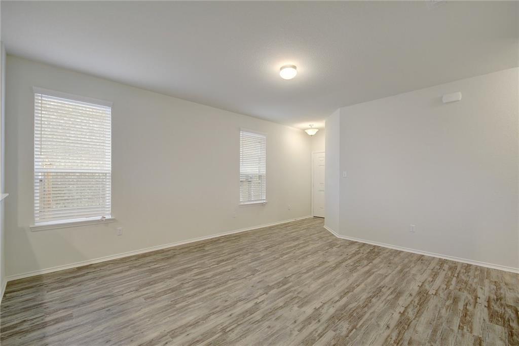 434 Eves Necklace Dr Property Photo 6