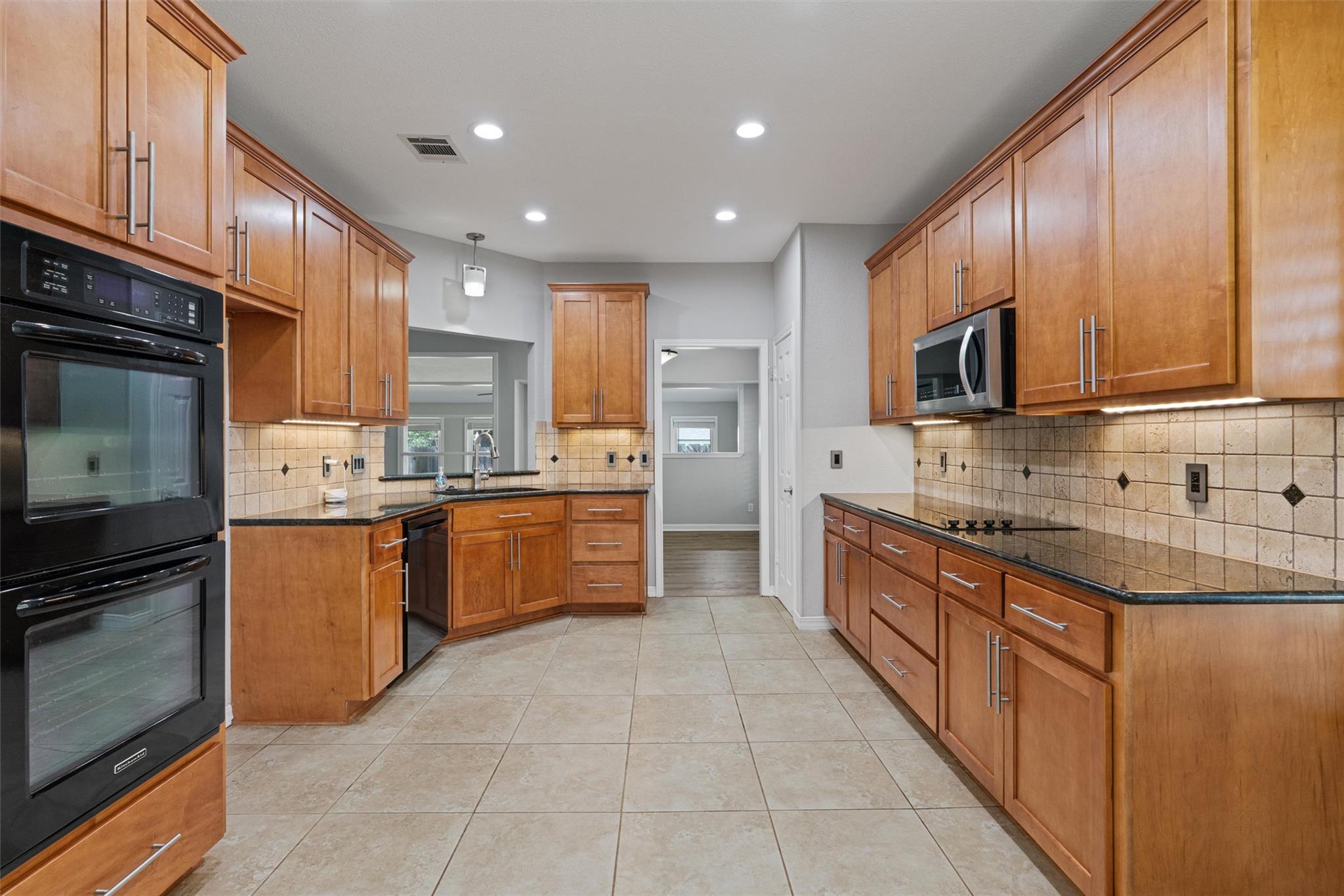 5802 Abilene Trl Property Photo 10