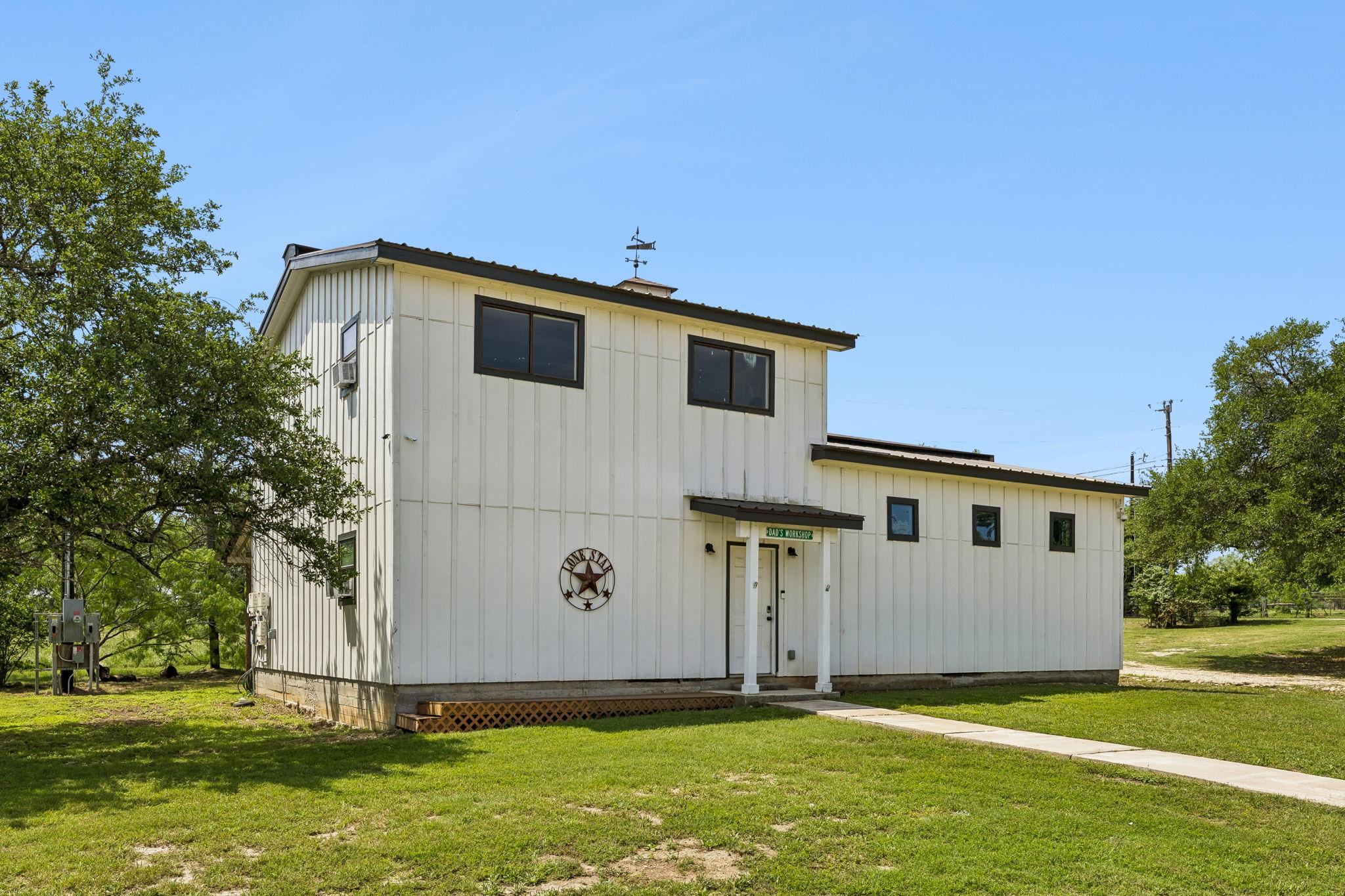 111 Craigen Rd Property Photo 23