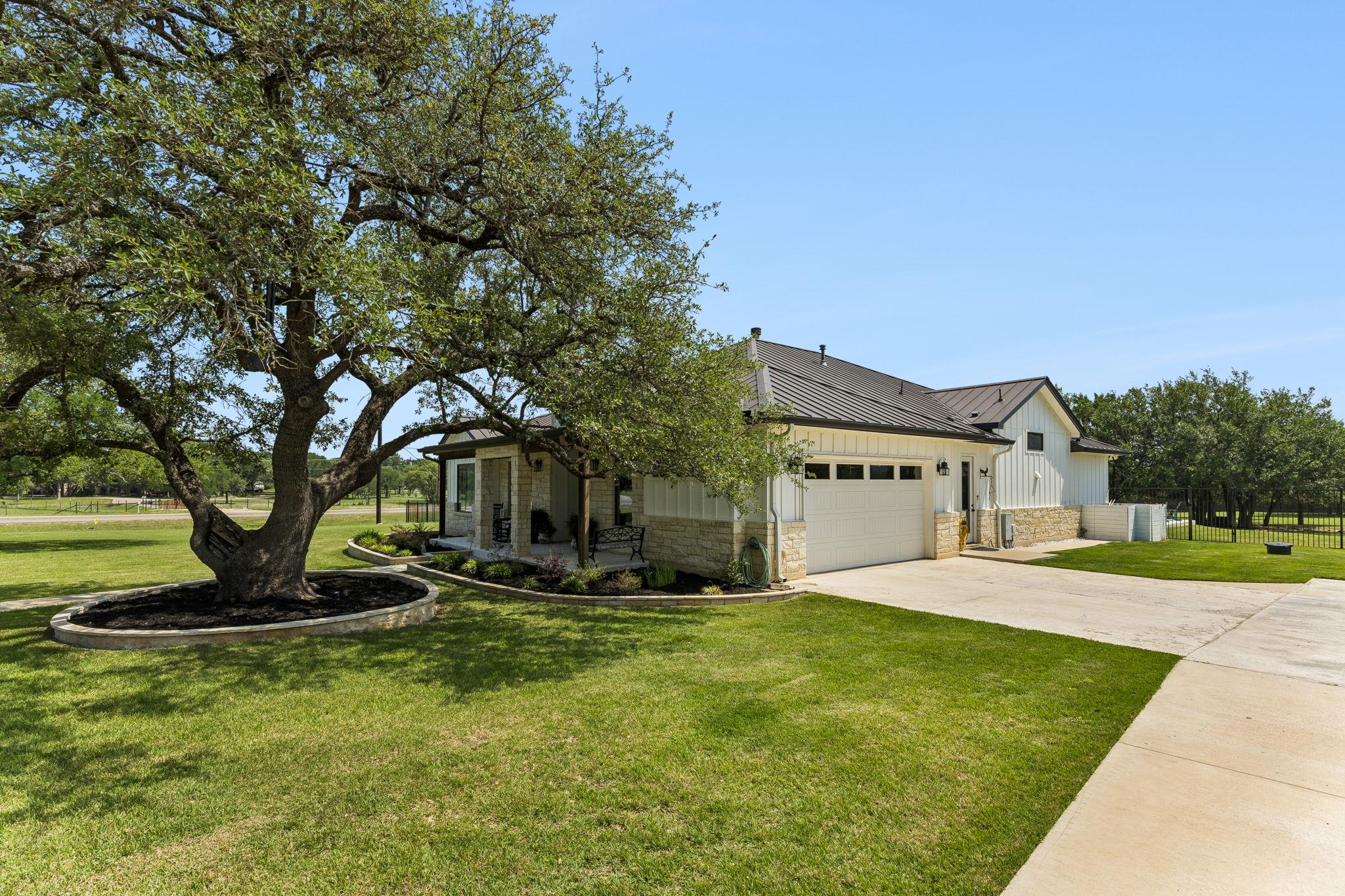 111 Craigen Rd Property Photo 36
