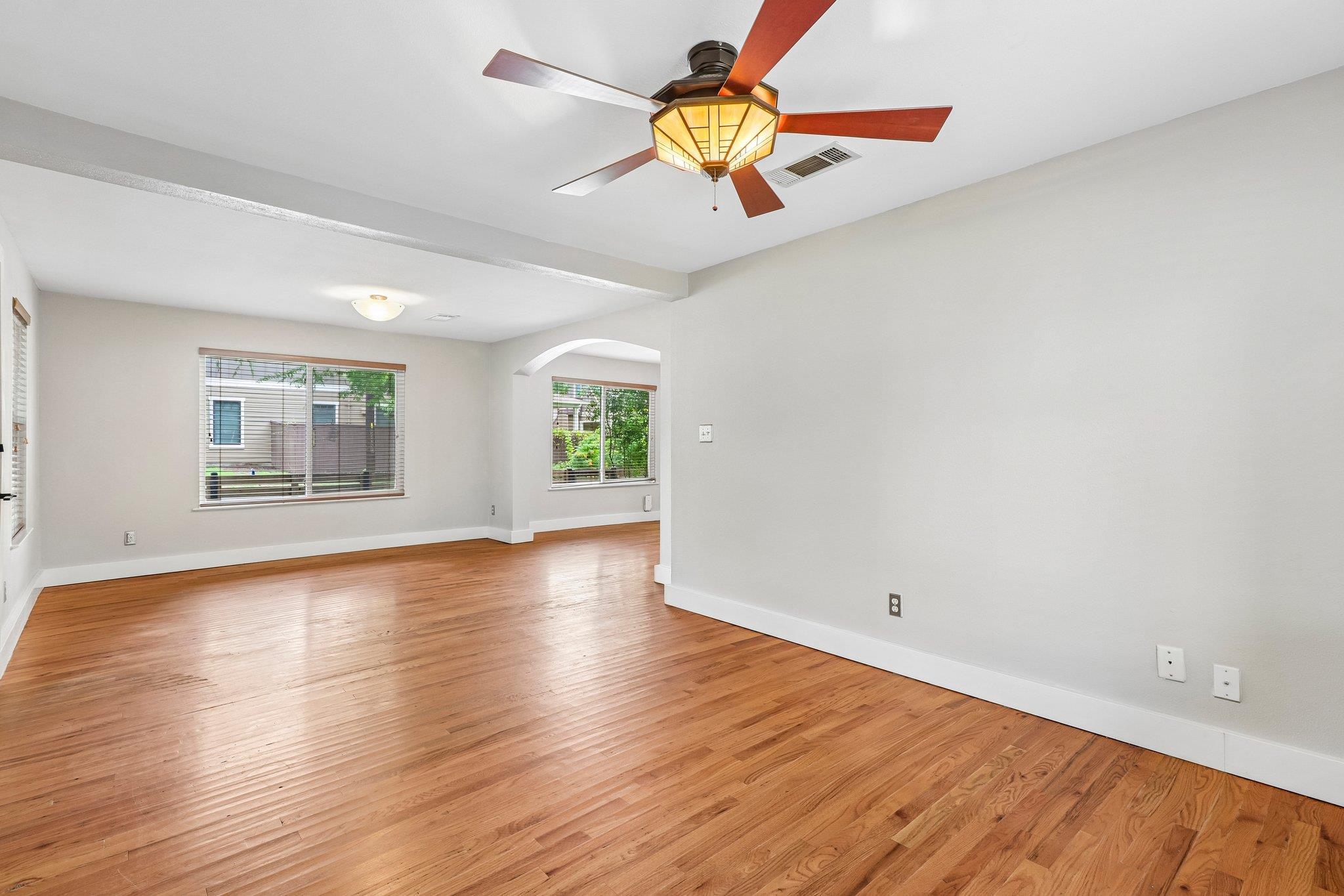 4315 Bellvue Ave Property Photo 7