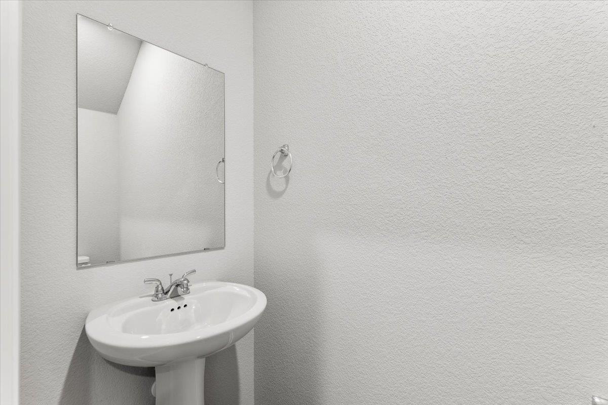 2713 Totley Rd Property Photo 14